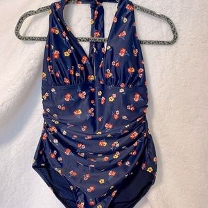GAP One Piece Swimsuit open back